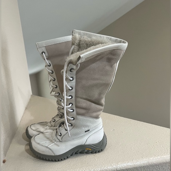 UGG Adirondack Tall 1001877 Women's White Leather Winter Snow Boots size 5‎ - Picture 1 of 9